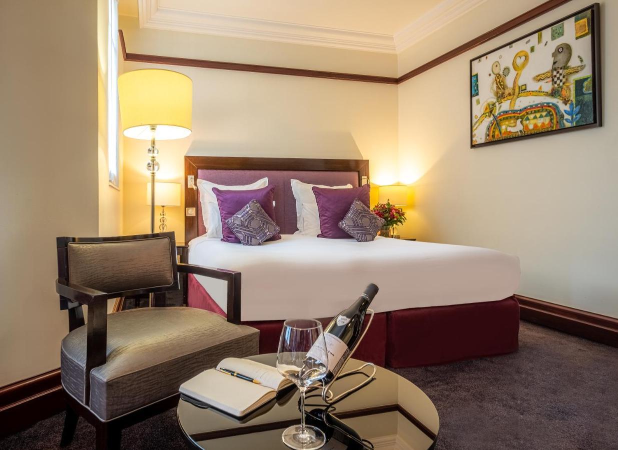 Hotel Pont Royal Paris Bagian luar foto