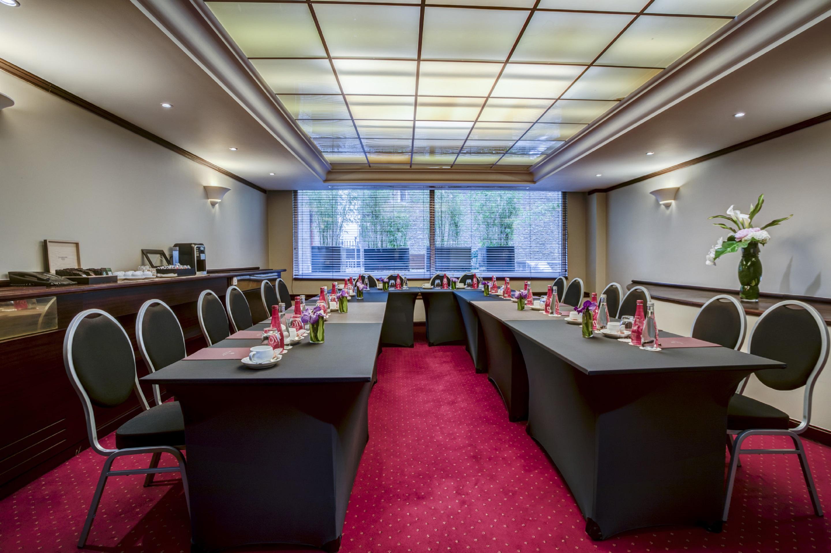 Hotel Pont Royal Paris Bagian luar foto Meeting room