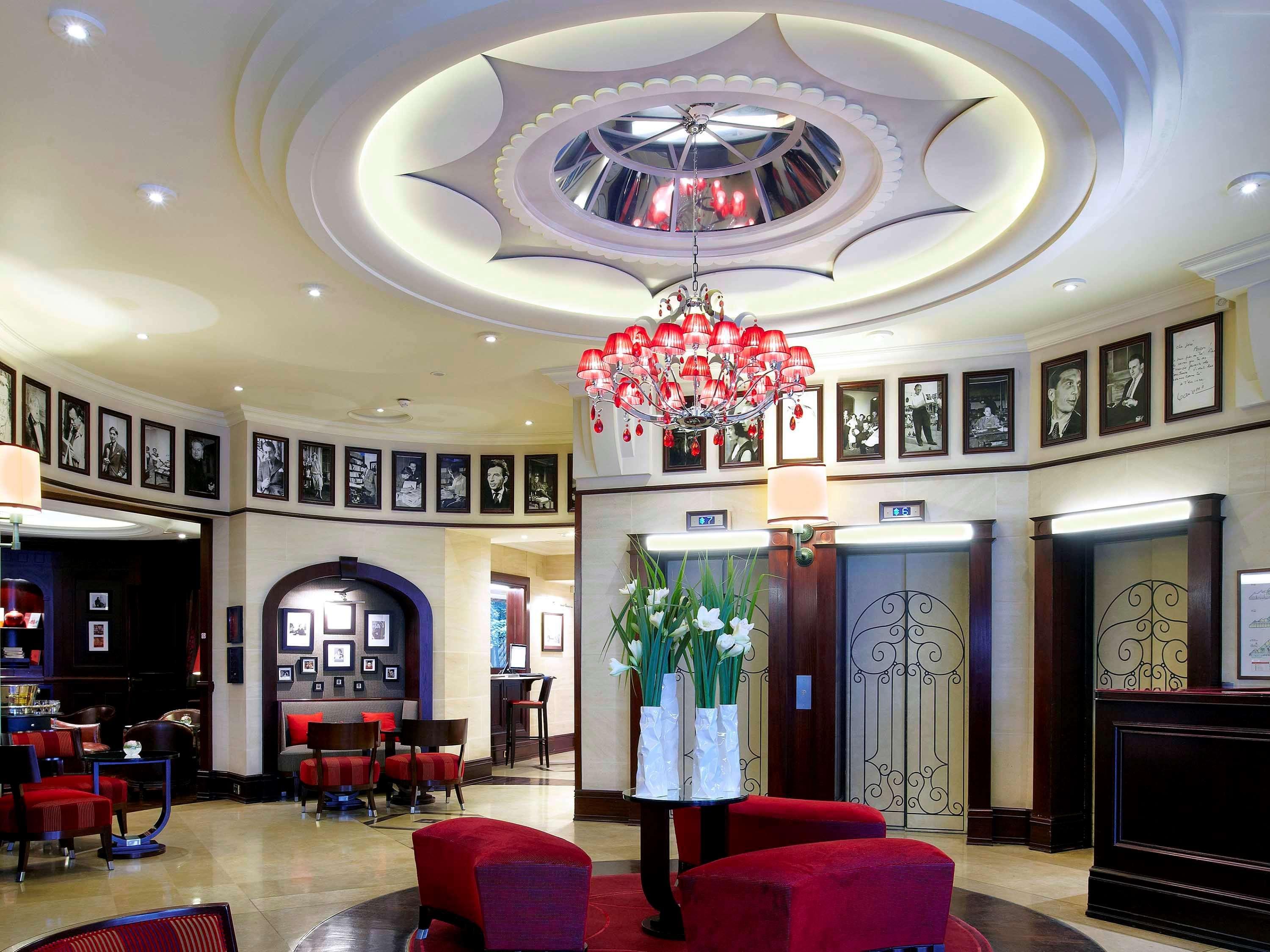 Hotel Pont Royal Paris Bagian luar foto The lobby of the hotel