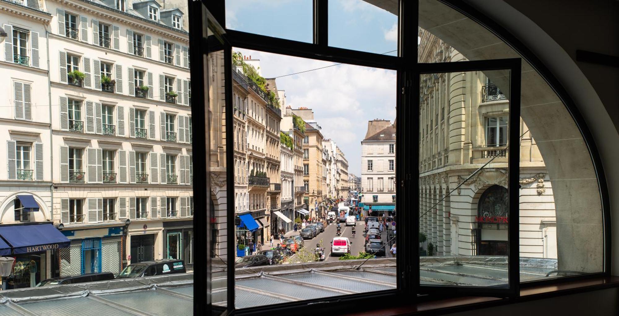 Hotel Pont Royal Paris Bagian luar foto Rue de Grenelle